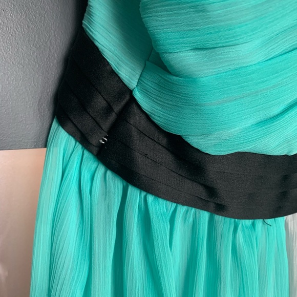 BCBG maxandcleo dress size 6 - Picture 4 of 6